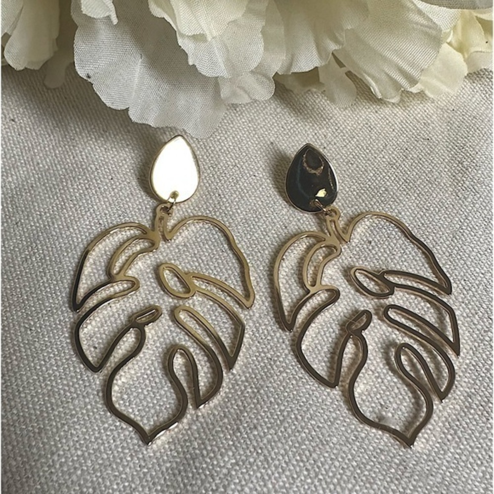 “Vacation Basking” Boho Palm Tree Leaf CutOut Earring